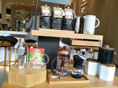 零售区-星巴克臻选(深圳龙华红山天虹店)