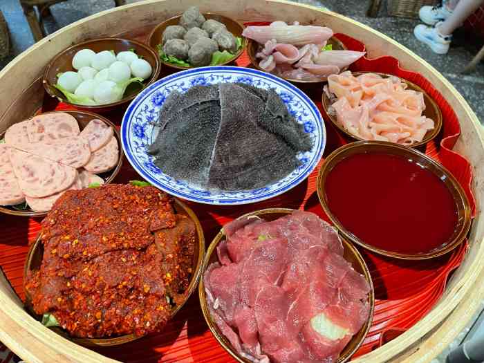 土货老火锅(洪崖洞店)-"网红打卡地终于来拔草了女朋友推荐来吃的.