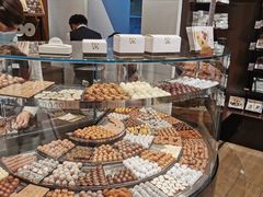 -Laderach 莱德拉(上海环贸iapm店)