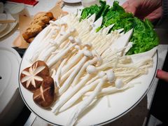 菌菇拼盘-三人行骨头王火锅(长寿店)