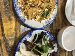 -壹阁胡羊焖饼(特色小吃街店)