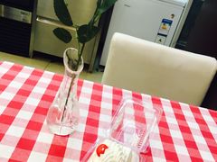 -红宝石·鲜奶小方·海派西点房(联洋店)