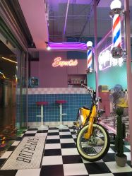 -变画·发型STUDIO