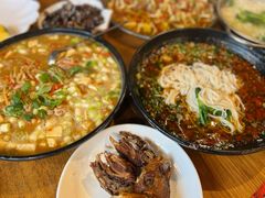 -邱金小炒·30 年盐帮江湖菜(自贡店)