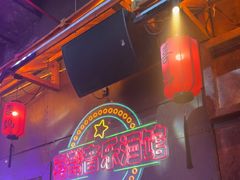 -喜鹊音乐酒馆(西街店)