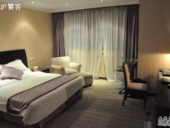 豪华单间-江苏保险大厦宾馆(南京新街口德基广场店)