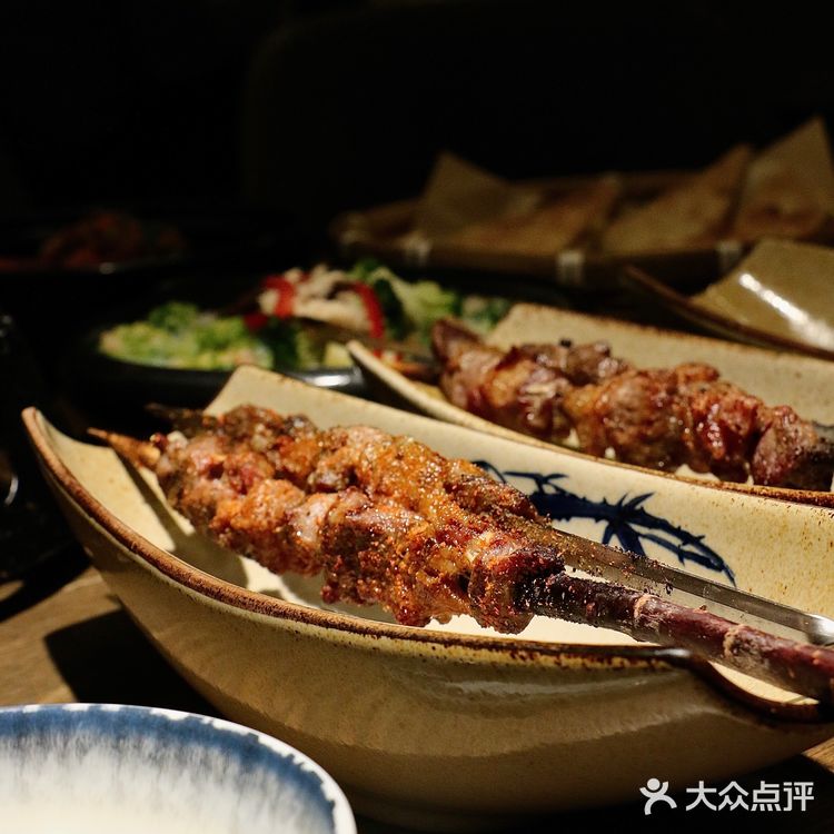 那时新疆，没吃过新疆菜的冲鸭！