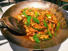 -费大厨辣椒炒肉(高铁吾悦广场店)