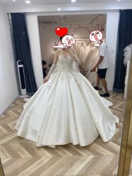 -予白婚纱礼服馆