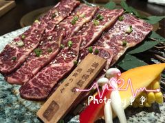 -山川小町·极番烧肉(新地假日广场店)