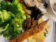 -佰烧海鲜烤肉火锅自助(世茂国际广场店)