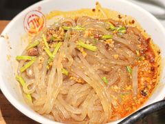 -万记麻辣烫国展总店