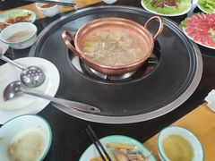 -银同牦牛肉火锅