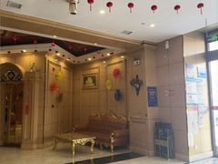 -自由港量贩KTV(西苑路店)