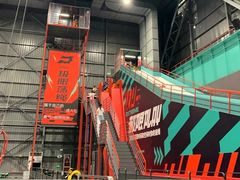 -极限PLAY运动娱乐新世界·团建派对潮玩休闲馆·室内蹦极高空游乐园