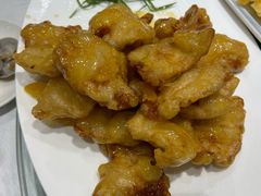 锅包肉-品味居·首店·大连鲜活海鲜大连菜(东港店)