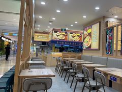 -花馬肆.云南过桥米线(汉神购物广场现场熬汤店)