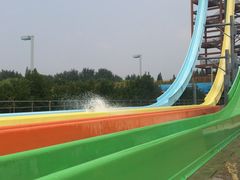 -热带风暴水上乐园