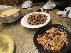 -牛头鱼庄·地道广西菜(西明店)
