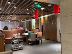-海底捞火锅鲜切牛肉主题店(长寿路店)