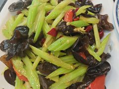 -郑小二山东特色炒鸡店(红小巷店)