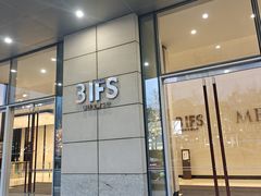 -雍容荟活波龙自助餐(IFS黑金店)