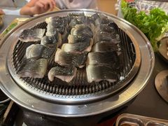 -围炉肉舍•炭烤活鳗•丹东海鲜烤肉(步行街店)