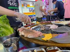 小姐姐帮烤肉-玄希浪漫厨房·韩料烤肉(湖滨银泰in77店)