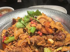 -辣尚瘾·烤鱼·新川菜(交大直营店)