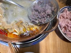 -洱火云南酸菜牛肉火锅(石景山当代商城店)