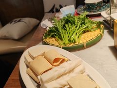 -尚尚仙·酸汤猪手·猪肚鸡火锅(华联万柳购物中心店)