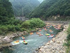 -安吉龙王山峡谷漂流