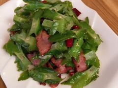 龙豆炒培根-大茴香越法料理(SOHO复兴店)
