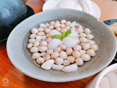 洪湖鲜莲菱-莲餐厅·湖北菜·潜江小龙虾店(愚园路店)