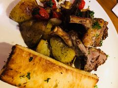 -JINNS锦时 steak&pizza(浸信会礼拜堂旧址店)