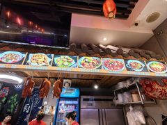 -爆炸头阿姨小四川正宗川味小吃(无任何分店)