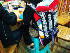 -苗伯妈酸汤火锅