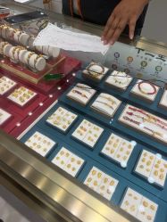 -世纪缘珠宝(贵和领秀城店)