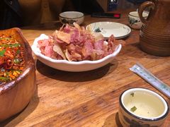 -老滇山寨•云南特色菜•地方菜•民族风情歌舞表演(金碧店)