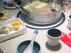-左庭右院鲜牛肉火锅(浦江欢乐颂店)