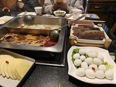 -百年川椒重庆老火锅(光谷店)