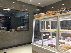 面包甜点陈列柜-黑草莓(重庆路店)