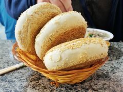 烧饼-清真喜兰老丁羊汤特色小吃