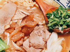 -鑫花溪牛肉米粉(东环大润发店)