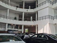 -奔驰北京极光星徽(四元桥店)