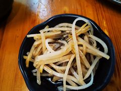 -丽虹云南过桥米线(兴工街店)