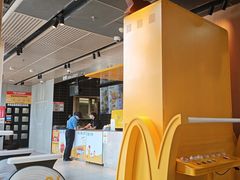 -麦当劳(中二横路店)