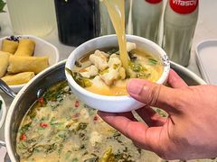 -德林酸菜鱼火锅(南丹店)