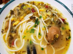 酸汤肉丝米粉-老娘舅(西湖文化广场店)