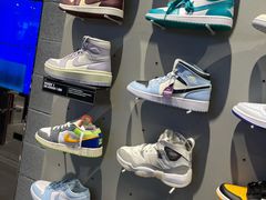 -NIKE品牌体验店(金源新燕莎店)
